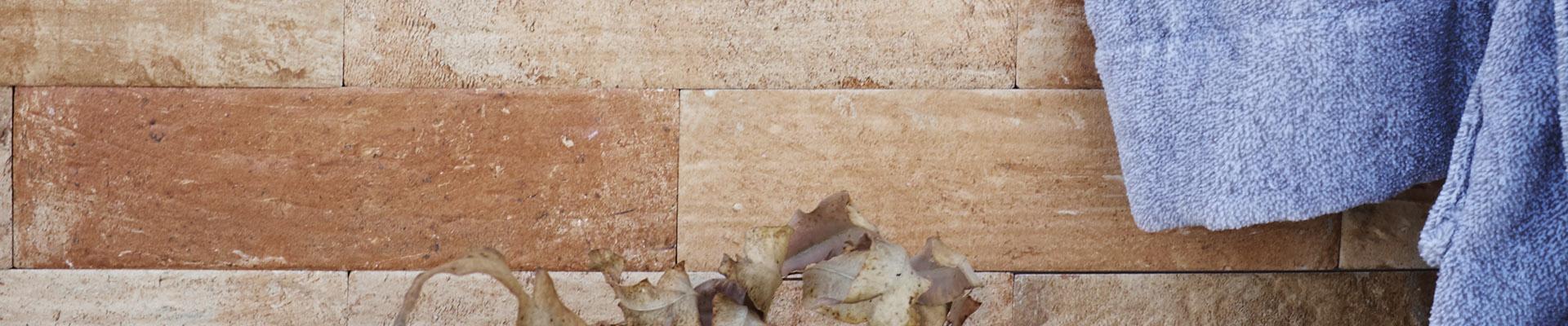 Linha de Revestimento Cer�mico / Porcelanato Taylor Made Bricks - Releitura autoral dos cl�ssicos tijolinhos. Das m�os dos designers surgem propostas feitas sob medida para personalidades pr�prias. 

Recursos muito elaborados de relevo, desenho e composi��o entre as pe�as, fazem dessa linha uma vers�o alta costura da tradi��o inglesa.
