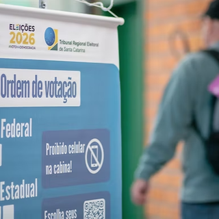Primeira vez nas urnas: A��o do TRE-SC na Univille aproxima jovens acad�micos do processo eleitoral 