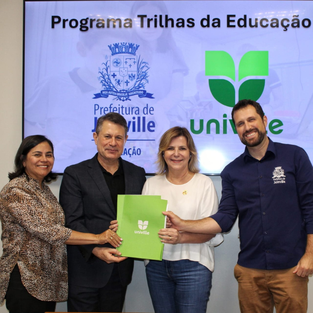 Univille firma parceria com Prefeitura de Joinville no Programa Trilhas da Educao